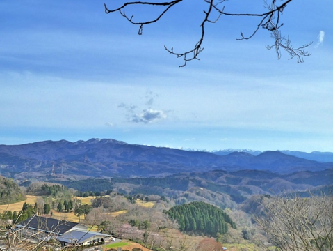 松根城展望台より左から医王山キゴ山戸室山