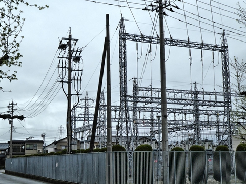 配電用の引き上げ部分がみえました