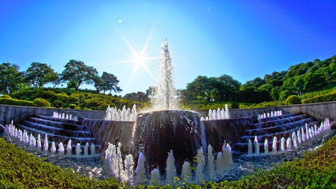 エントランス広場の噴水