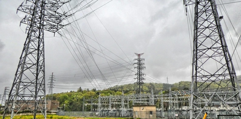 北陸電力 金津変電所 隣接鉄塔は3本