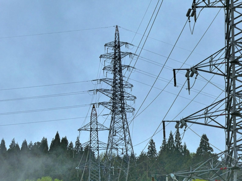 ふくい健康の森の方向から見える角度鉄塔