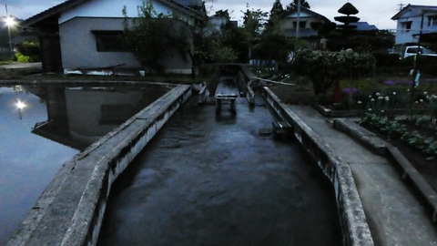 独特の形の用水路