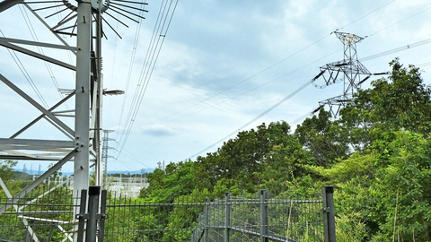 大黒部幹線723番から北大阪変電所側