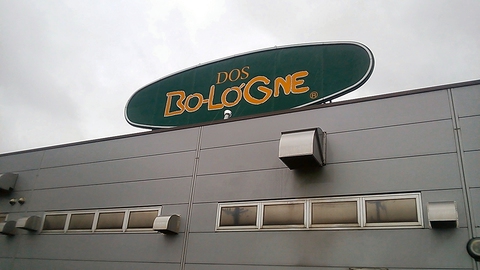 DOS BO-LOGNE の看板