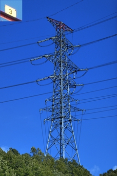 振り返ると敦賀火力線3番が